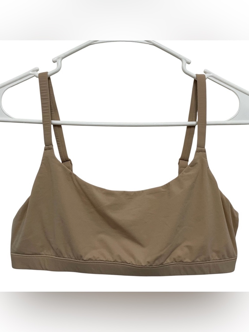 Skims fits everybody scoop neck bralette wireless bra in clay
